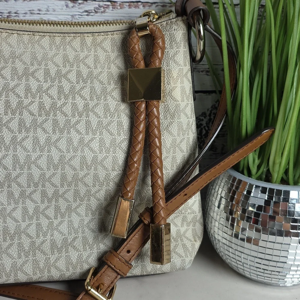 MICHAEL KORS VANILLA TAN‎ LOGO BAG LEXINGTON CROSSBODY SHOULDER PURSE GUC - Picture 6 of 16